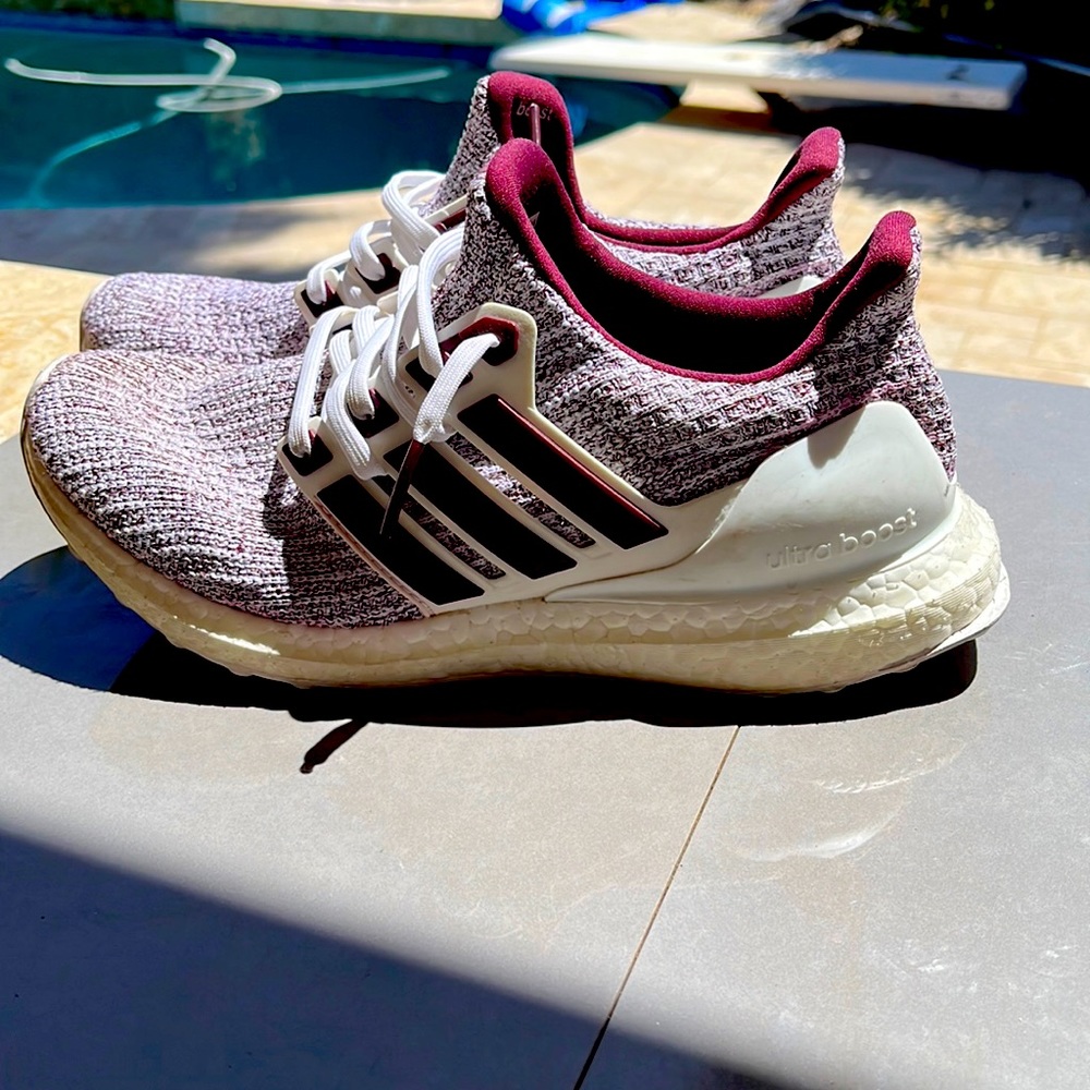 Adidas ultra boost, maroon